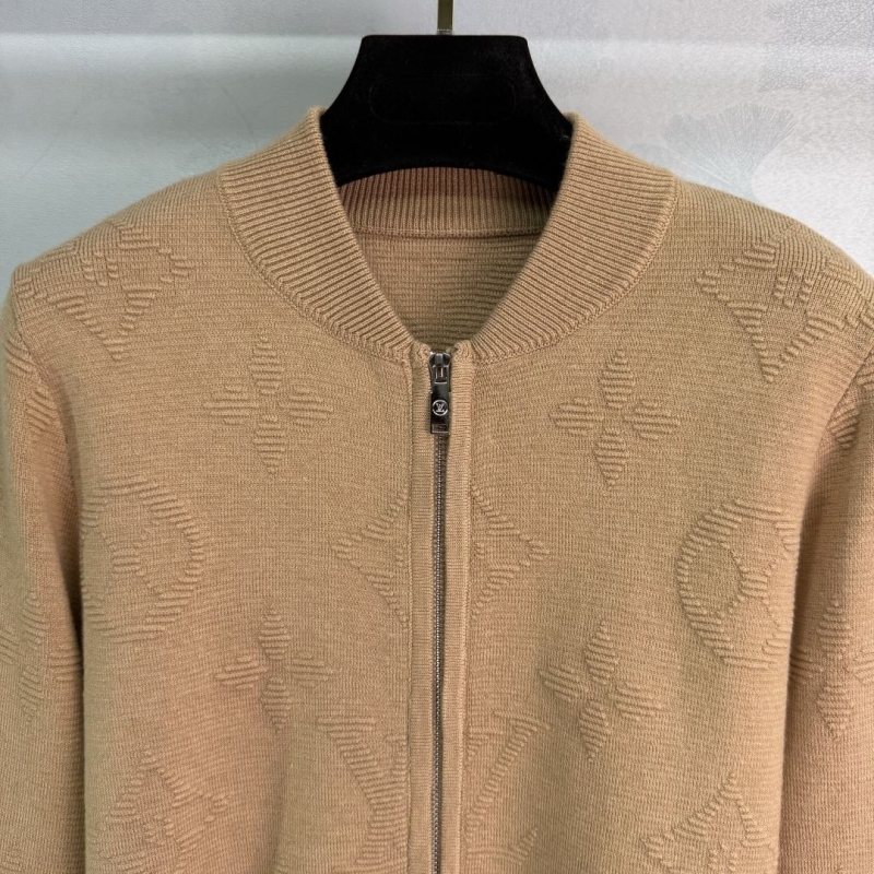 l0vis Vvtt0n outwear